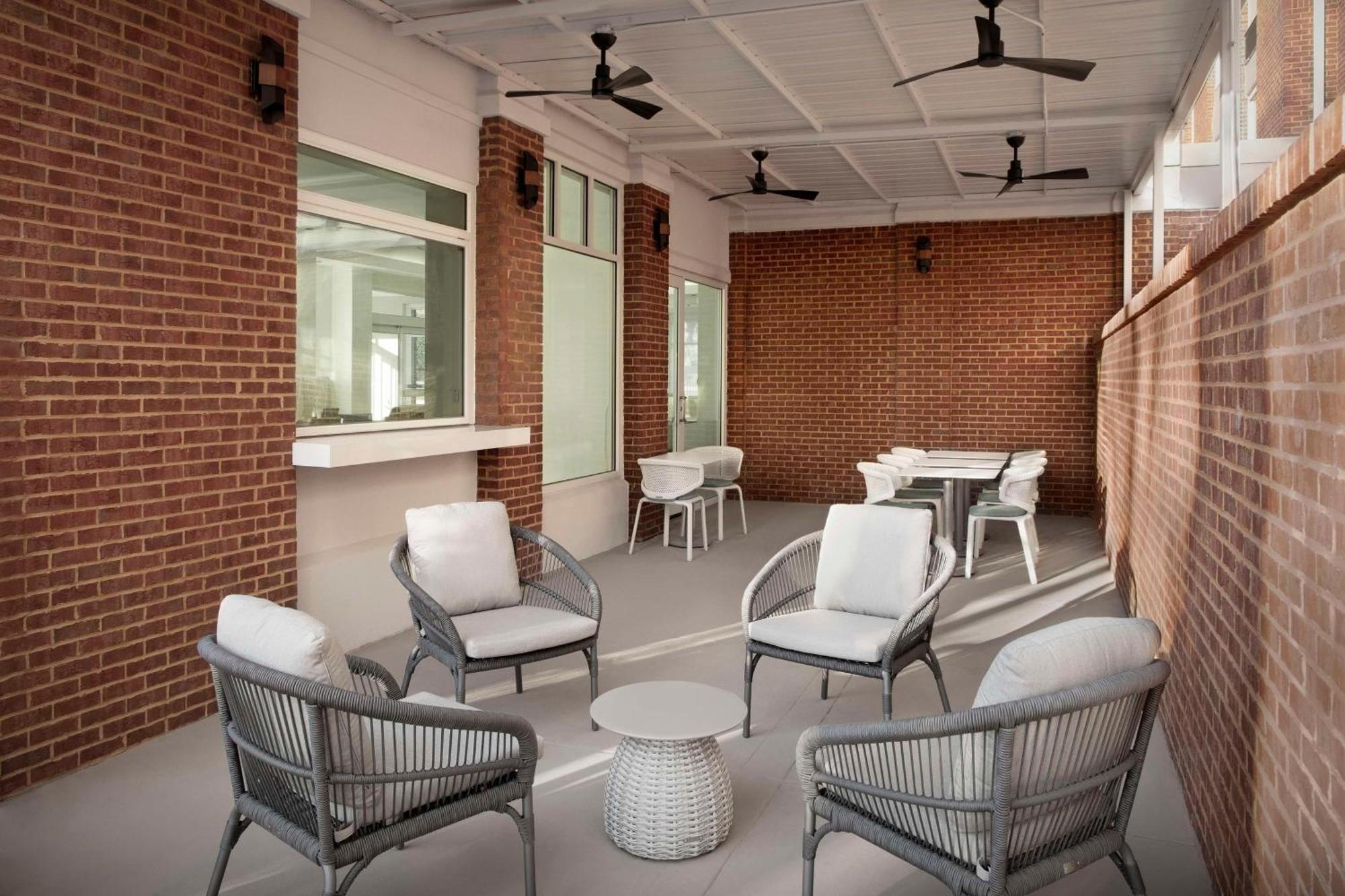 Hilton Garden Inn Atlanta North/Johns Creek Esterno foto